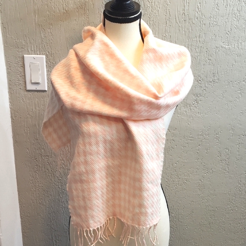 Croft & Barrow Pink Houndstooth Plaid Scarf with Fringe